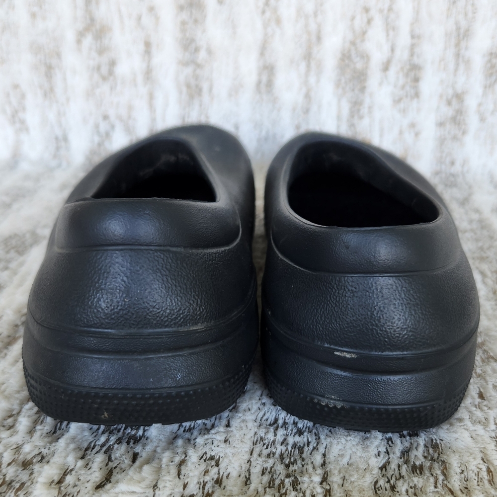 CROCS "On the Clock Slip On" Work Clogs Black Unisex Women's Size 10 Mens Size 8 - Picture 4 of 12